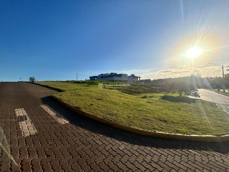 TERRENO COMERCIAL: 1ª foto da galeria de imagens do imóvel