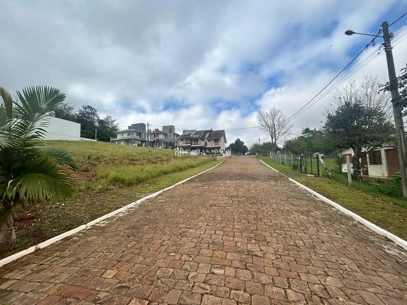 TERRENO: 3ª foto da galeria de imagens do imóvel