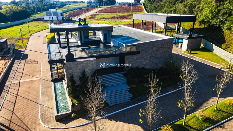 TERRENO: 2ª foto da galeria de imagens do imóvel