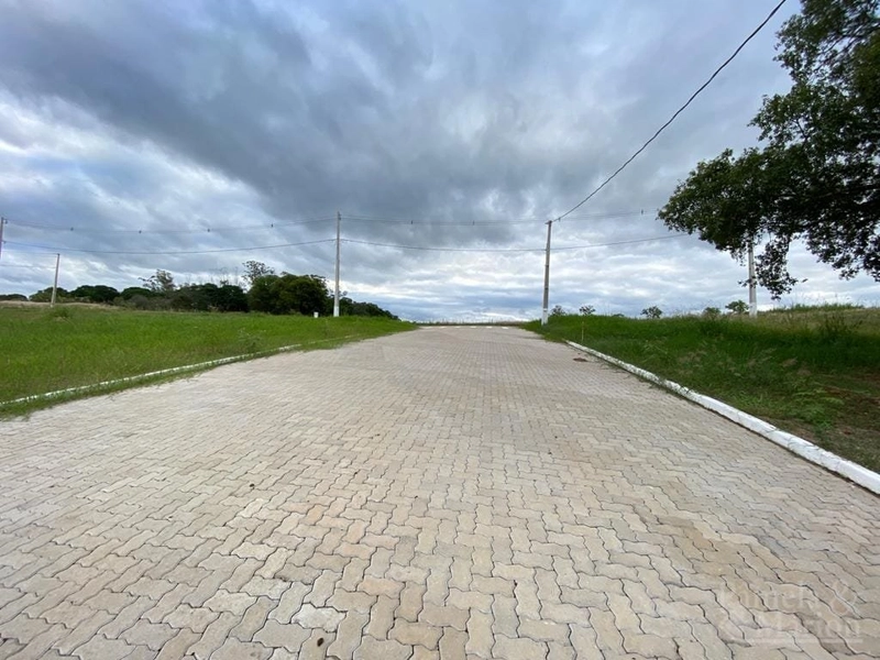 TERRENO: 2ª foto da galeria de imagens do imóvel