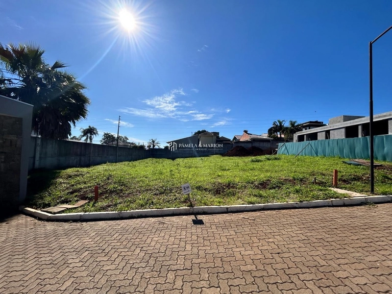 TERRENO: 2ª foto da galeria de imagens do imóvel