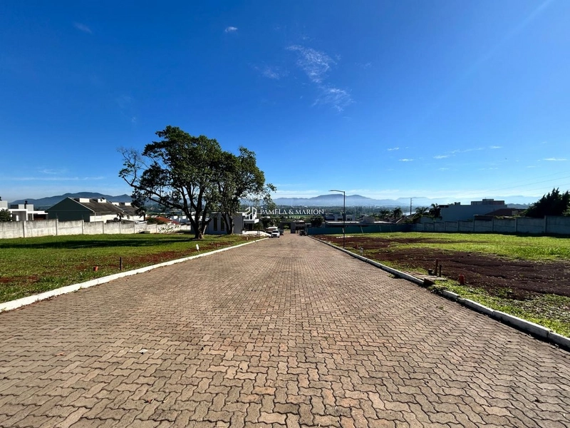 TERRENO: 3ª foto da galeria de imagens do imóvel