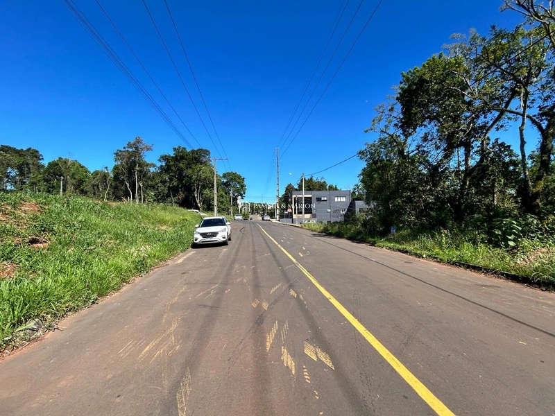 TERRENO COMERCIAL: 2ª foto da galeria de imagens do imóvel