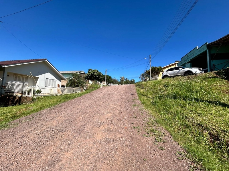 TERRENO: 3ª foto da galeria de imagens do imóvel