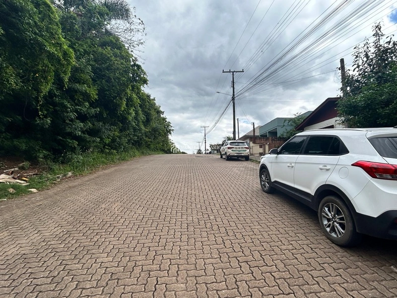 TERRENO: 2ª foto da galeria de imagens do imóvel