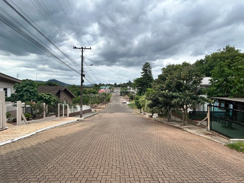 TERRENO: 3ª foto da galeria de imagens do imóvel