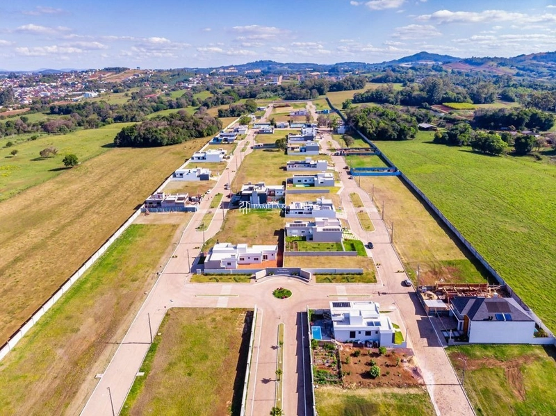 TERRENO: 2ª foto da galeria de imagens do imóvel