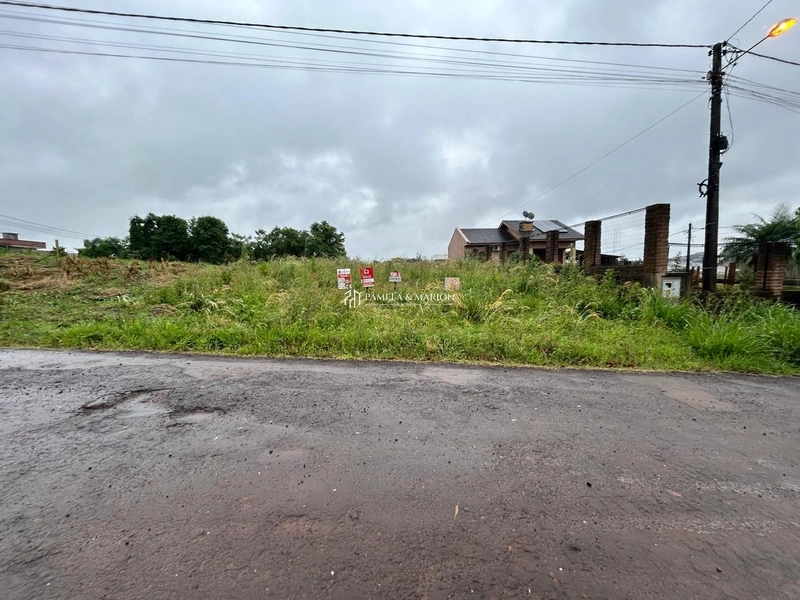 TERRENO: 1ª foto da galeria de imagens do imóvel