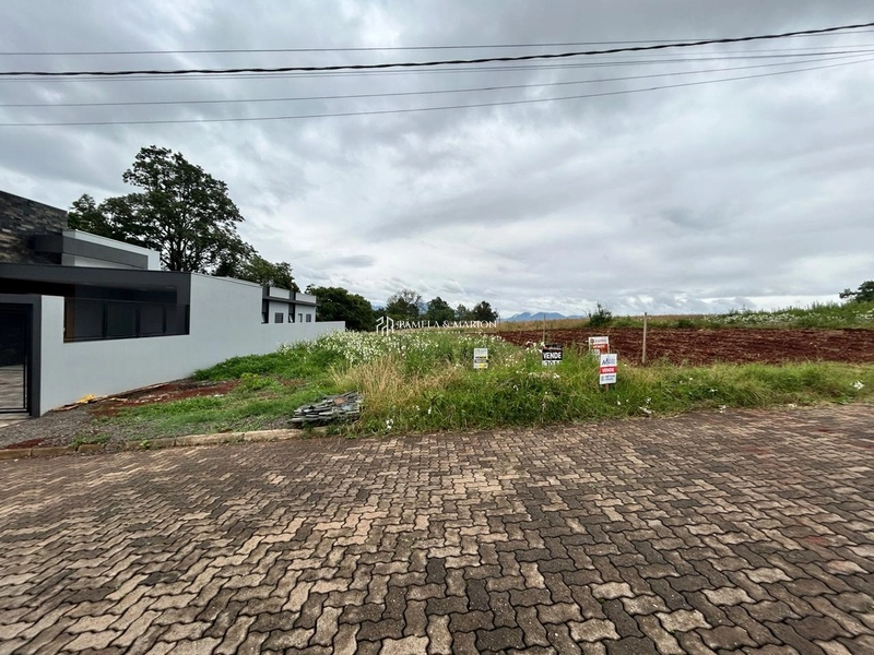 TERRENO: 1ª foto da galeria de imagens do imóvel