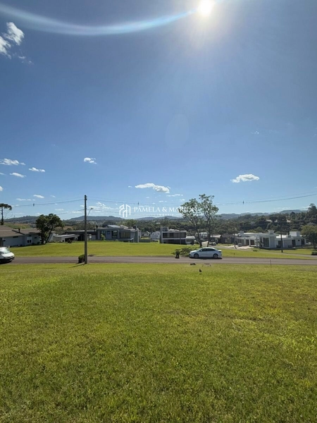 TERRENO: 3ª foto da galeria de imagens do imóvel