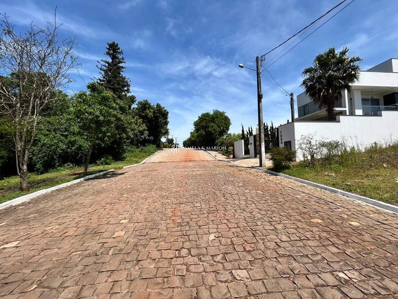 TERRENO: 3ª foto da galeria de imagens do imóvel