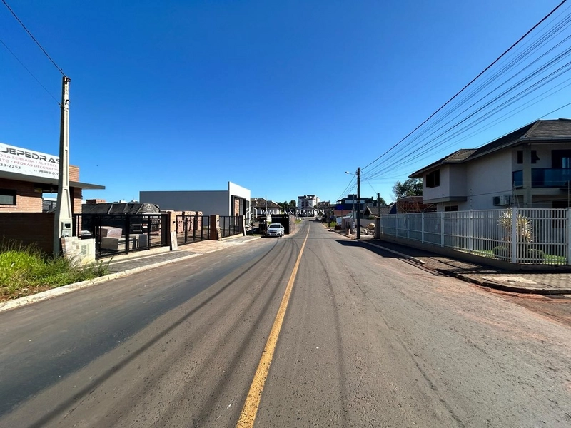 TERRENO COMERCIAL: 2ª foto da galeria de imagens do imóvel