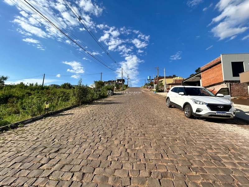 TERRENO: 3ª foto da galeria de imagens do imóvel