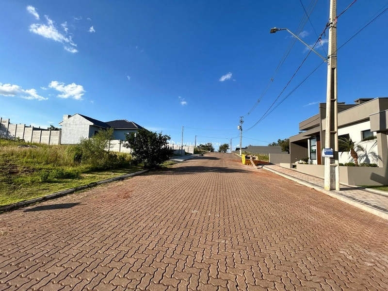 TERRENO: 2ª foto da galeria de imagens do imóvel