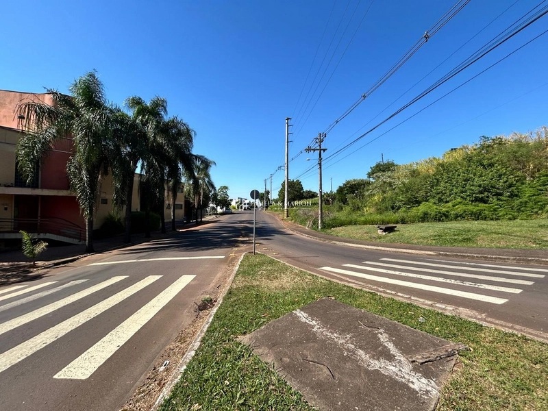 TERRENO COMERCIAL: 3ª foto da galeria de imagens do imóvel