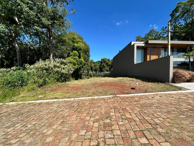 TERRENO: 1ª foto da galeria de imagens do imóvel