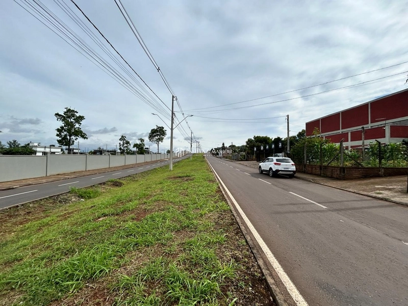 TERRENO: 3ª foto da galeria de imagens do imóvel