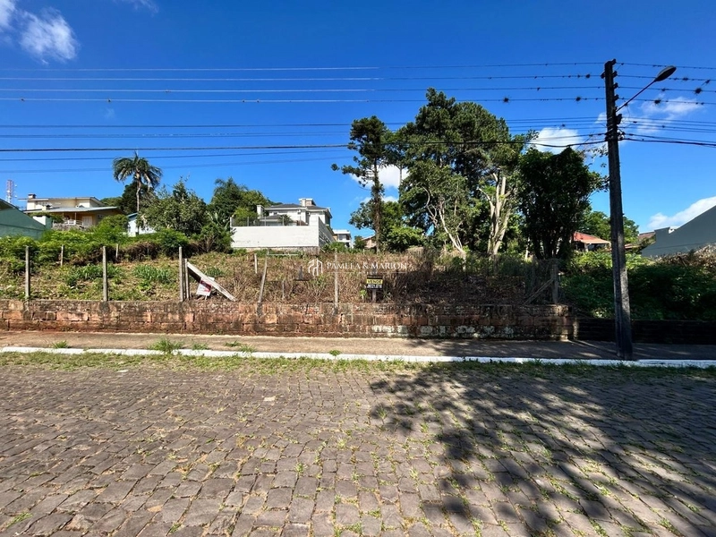 TERRENO: 1ª foto da galeria de imagens do imóvel