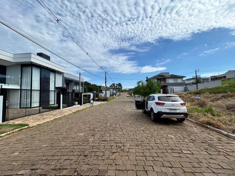 TERRENO: 2ª foto da galeria de imagens do imóvel