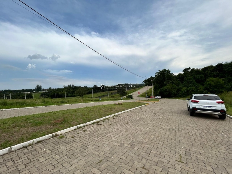 TERRENO: 3ª foto da galeria de imagens do imóvel