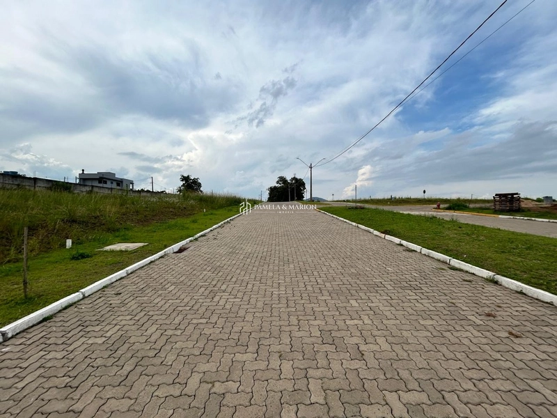 TERRENO: 2ª foto da galeria de imagens do imóvel