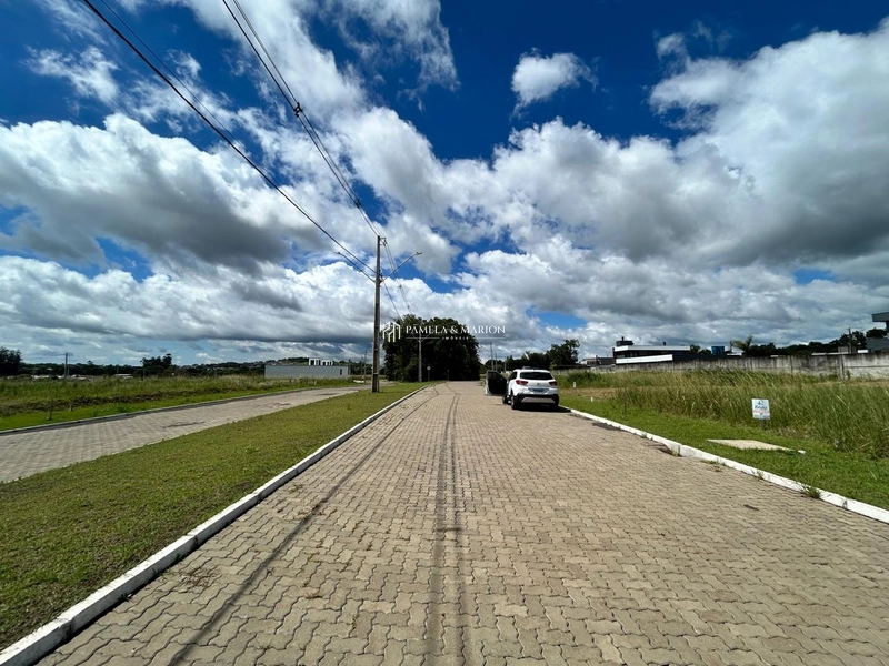 TERRENO: 3ª foto da galeria de imagens do imóvel