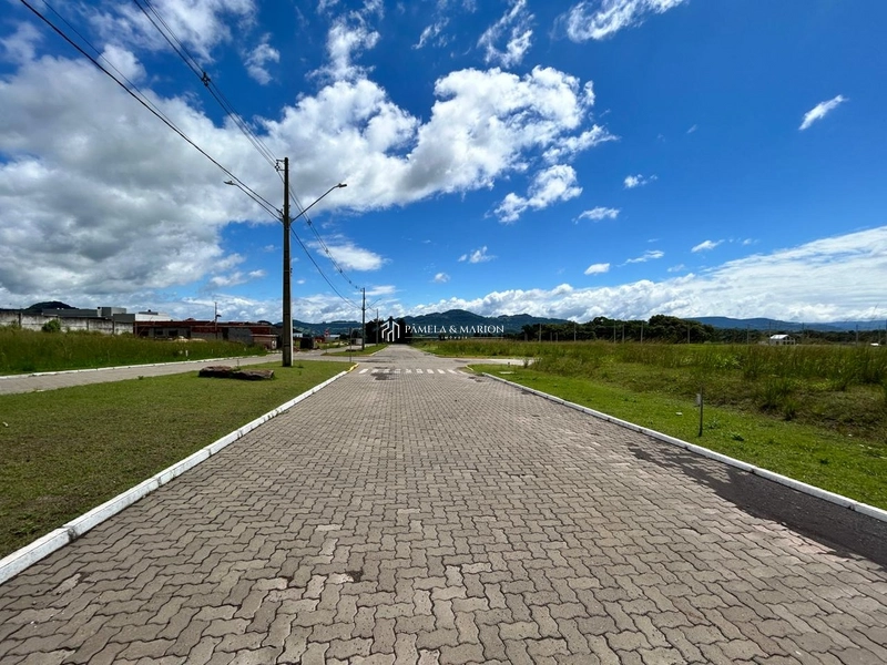 TERRENO: 2ª foto da galeria de imagens do imóvel