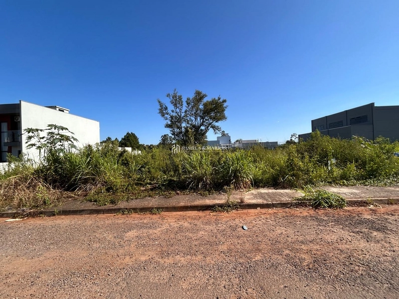 TERRENO: 1ª foto da galeria de imagens do imóvel