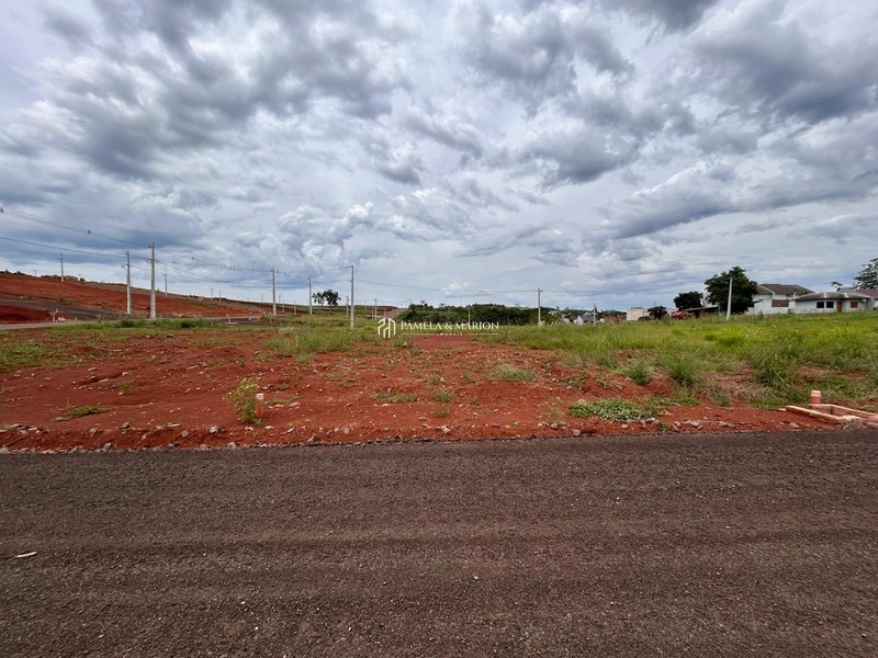 TERRENO: 2ª foto da galeria de imagens do imóvel