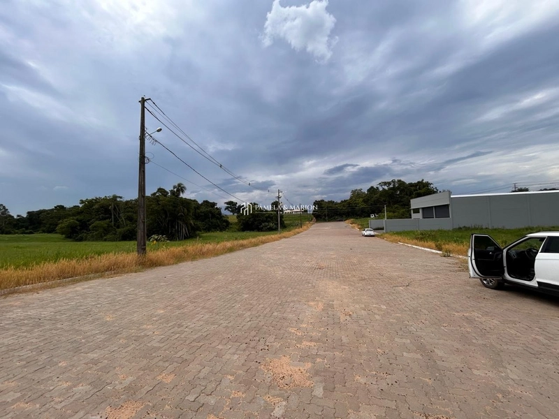 TERRENO COMERCIAL: 2ª foto da galeria de imagens do imóvel