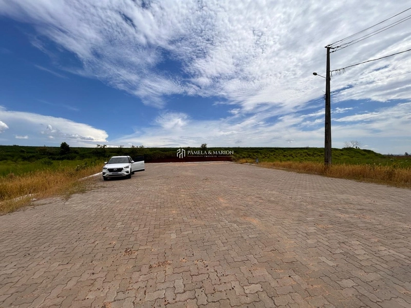 TERRENO COMERCIAL: 2ª foto da galeria de imagens do imóvel