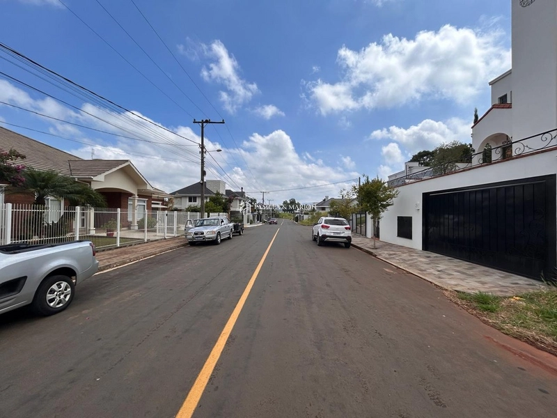 TERRENO: 2ª foto da galeria de imagens do imóvel