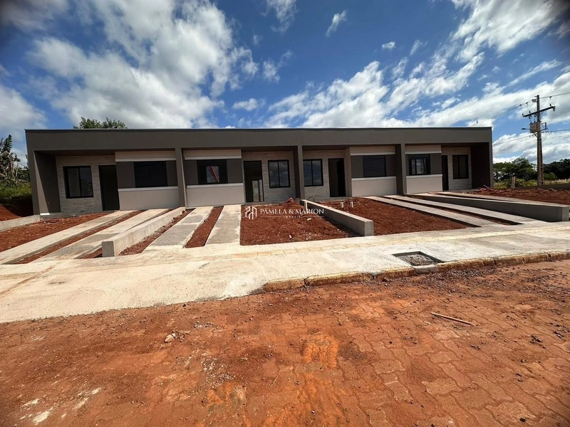 CASA GEMINADA DE ESQUINA: 4ª foto da galeria de imagens do imóvel