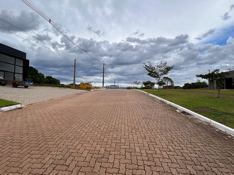 TERRENO COMERCIAL: 2ª foto da galeria de imagens do imóvel