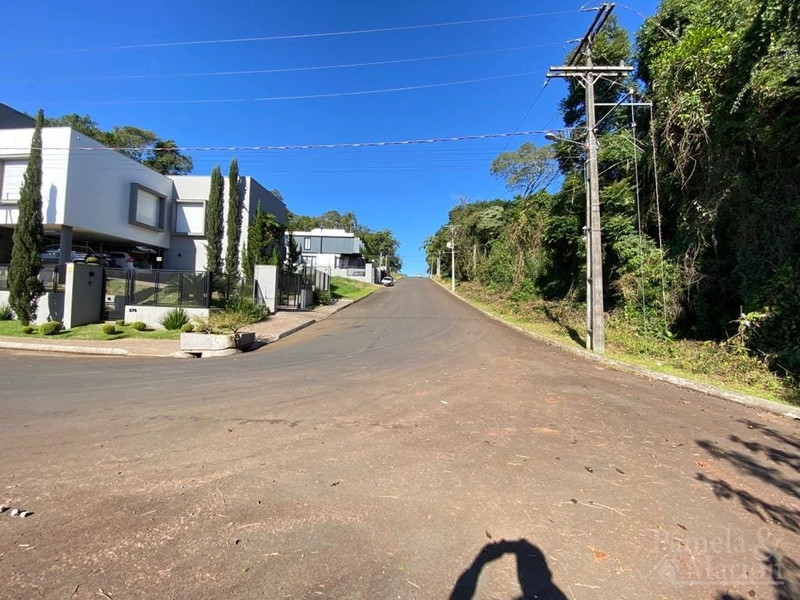 TERRENO: 3ª foto da galeria de imagens do imóvel