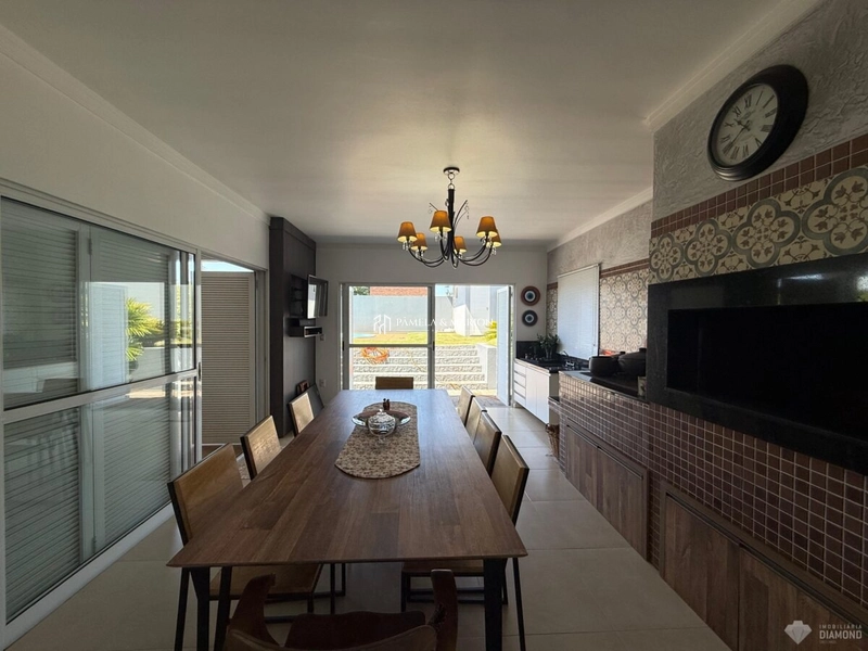 4 DORMITÓRIOS: 5ª foto da galeria de imagens do imóvel