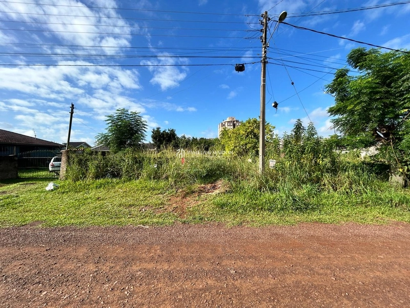 TERRENO: 1ª foto da galeria de imagens do imóvel