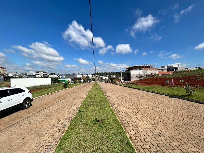 TERRENO COMERCIAL: 3ª foto da galeria de imagens do imóvel