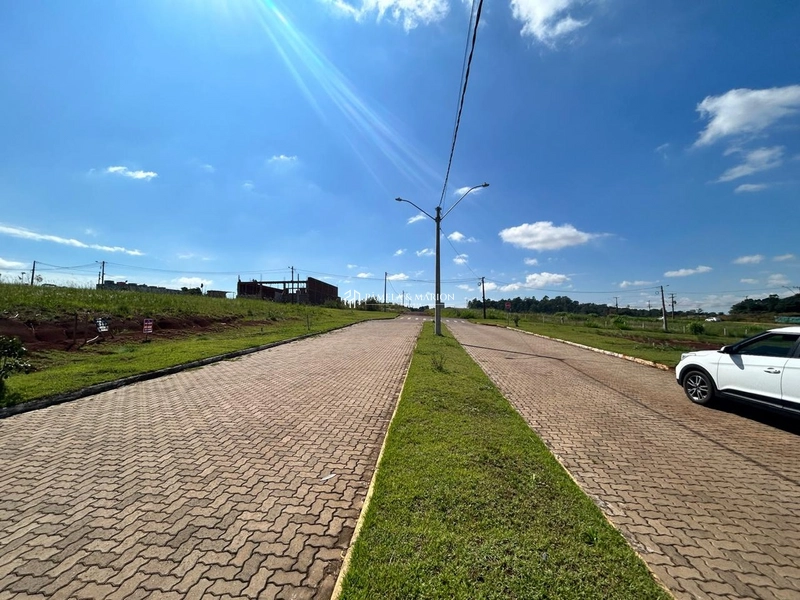 TERRENO COMERCIAL: 2ª foto da galeria de imagens do imóvel