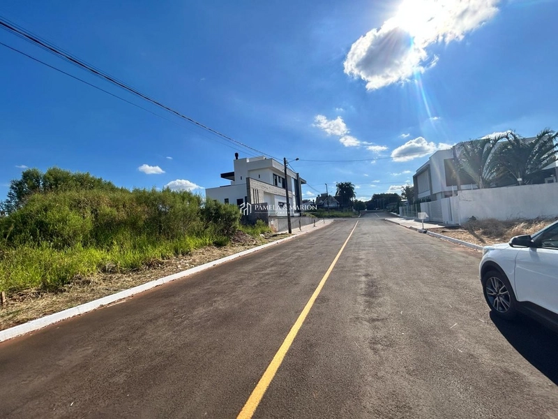 TERRENO: 3ª foto da galeria de imagens do imóvel