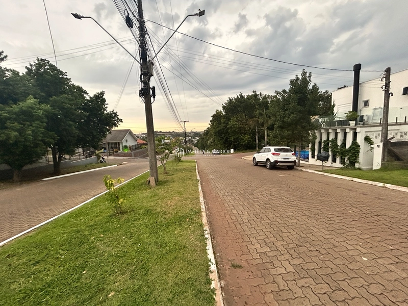 TERRENO VOERCIAL: 3ª foto da galeria de imagens do imóvel