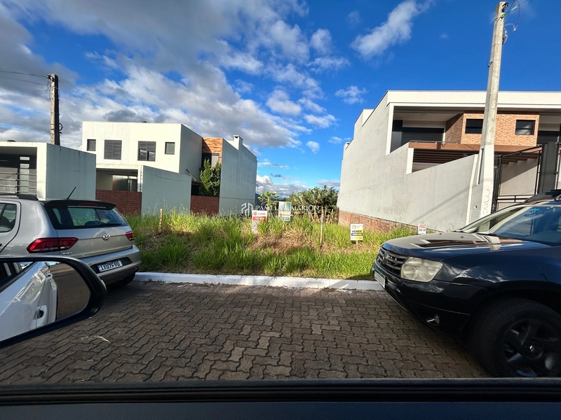 TERRENO: 1ª foto da galeria de imagens do imóvel