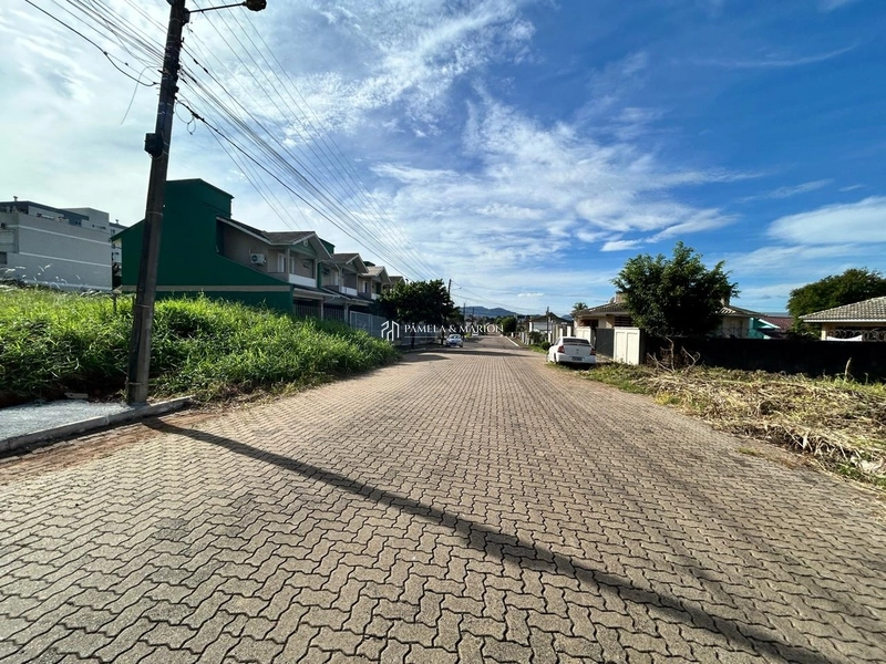 TERRENO: 2ª foto da galeria de imagens do imóvel