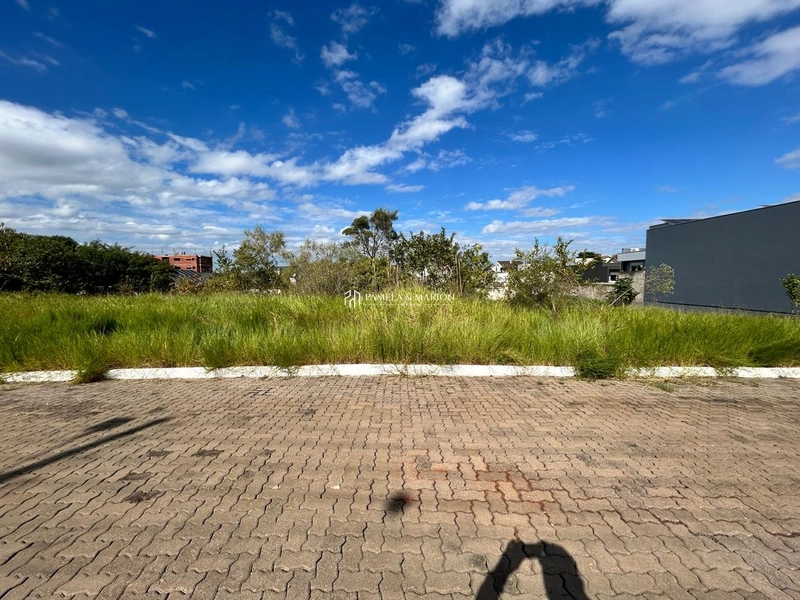 TERRENO: 1ª foto da galeria de imagens do imóvel