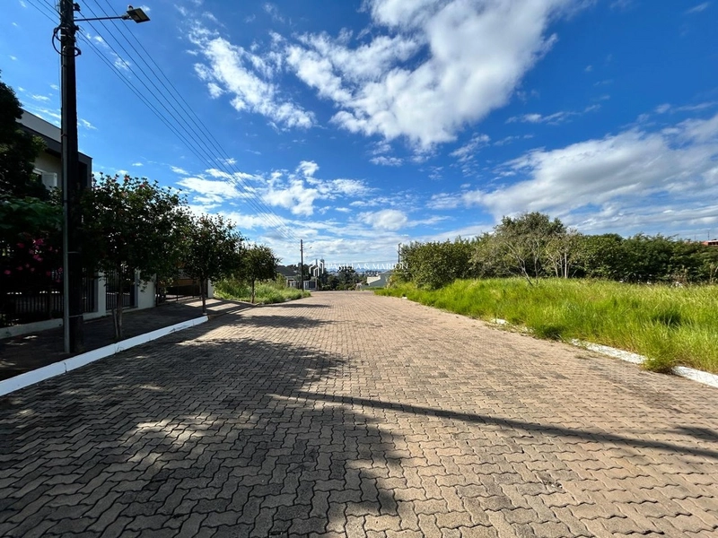 TERRENO: 3ª foto da galeria de imagens do imóvel