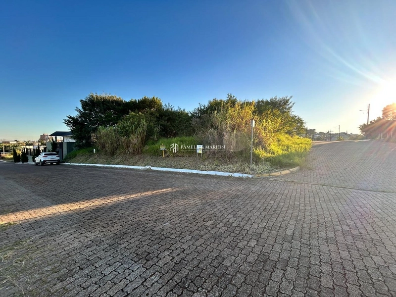 TERRENO: 1ª foto da galeria de imagens do imóvel