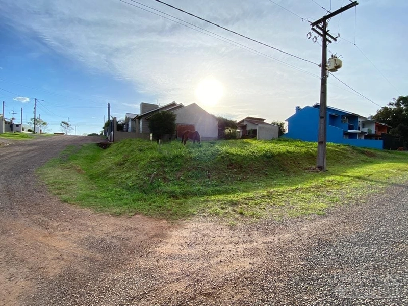 TERRENO: 1ª foto da galeria de imagens do imóvel