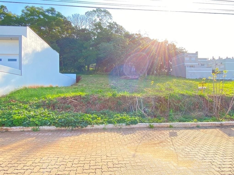 TERRENO: 1ª foto da galeria de imagens do imóvel