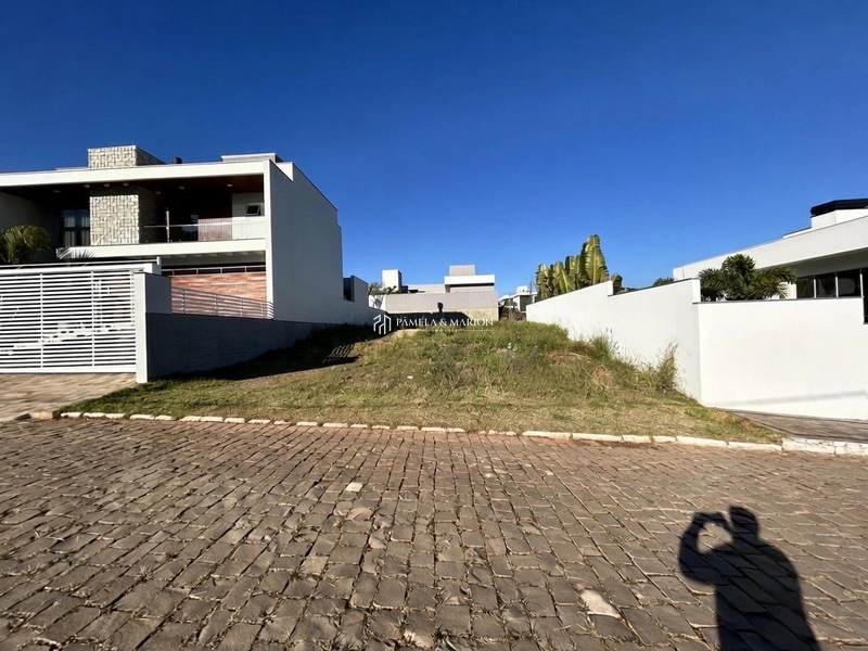 TERRENO: 1ª foto da galeria de imagens do imóvel