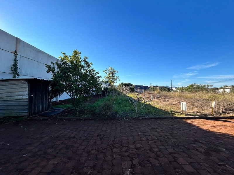 TERRENO COMERCIAL: 1ª foto da galeria de imagens do imóvel